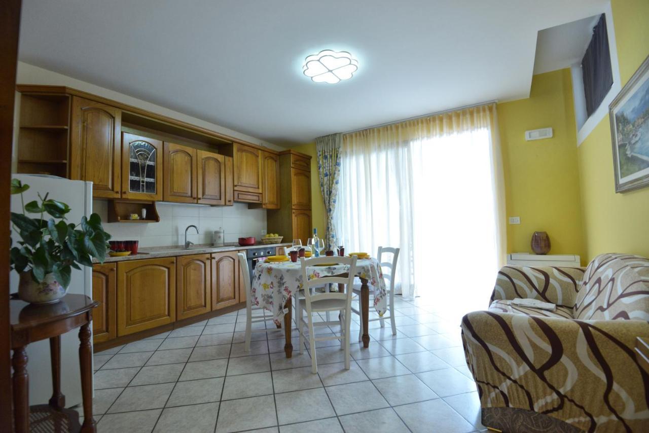 Apartamento Antiche Mura Casa Vacanze Puegnago sul Garda Exterior foto