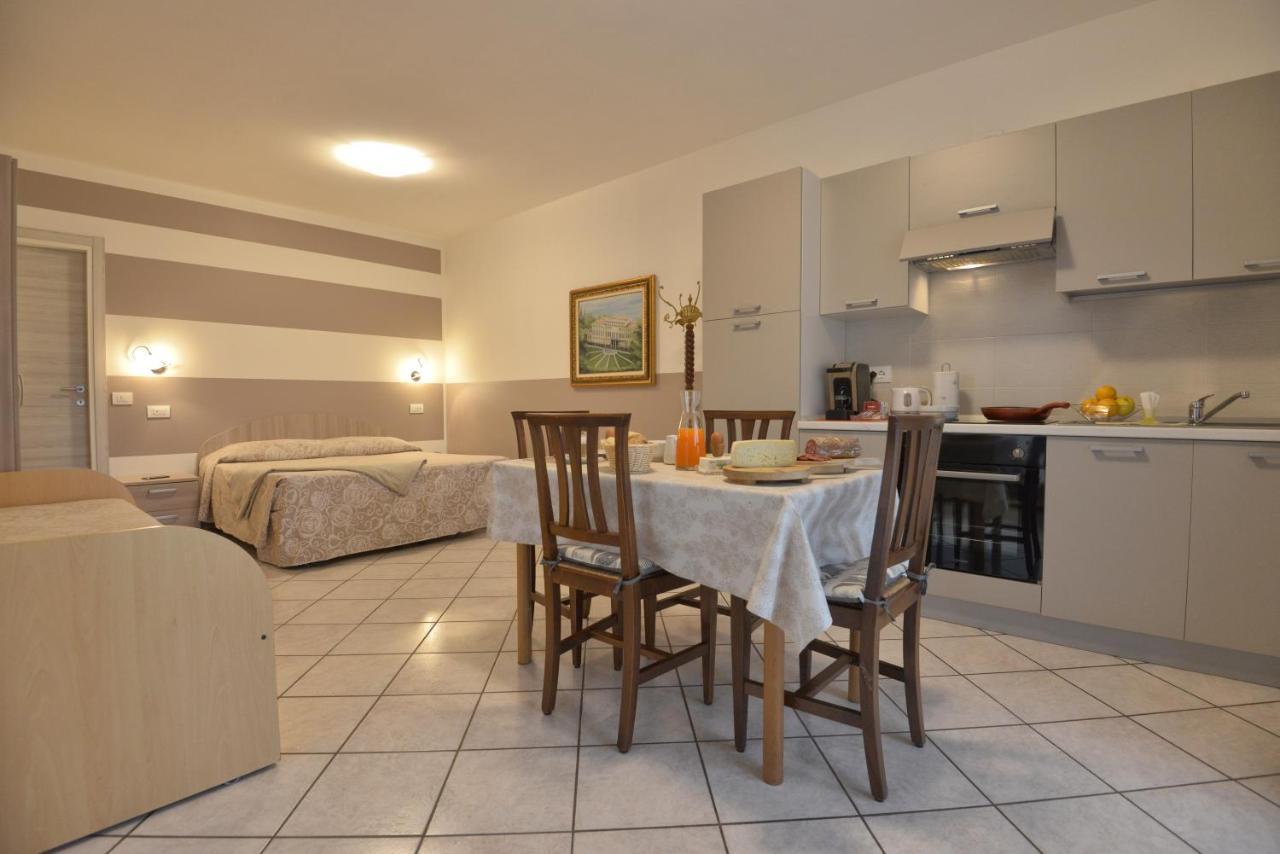 Apartamento Antiche Mura Casa Vacanze Puegnago sul Garda Exterior foto