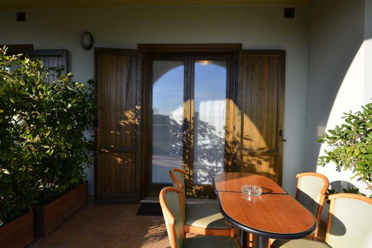 Apartamento Antiche Mura Casa Vacanze Puegnago sul Garda Exterior foto