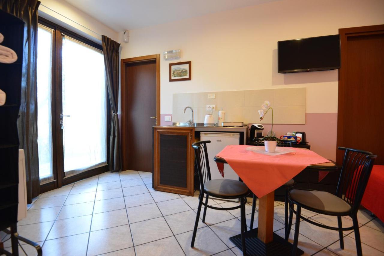 Apartamento Antiche Mura Casa Vacanze Puegnago sul Garda Exterior foto